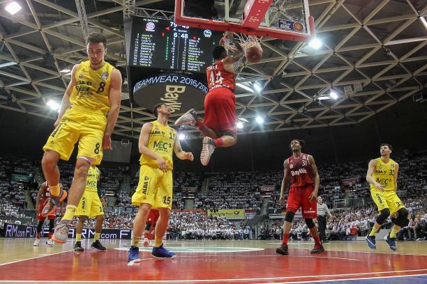 比如前湖人 比如前湖人