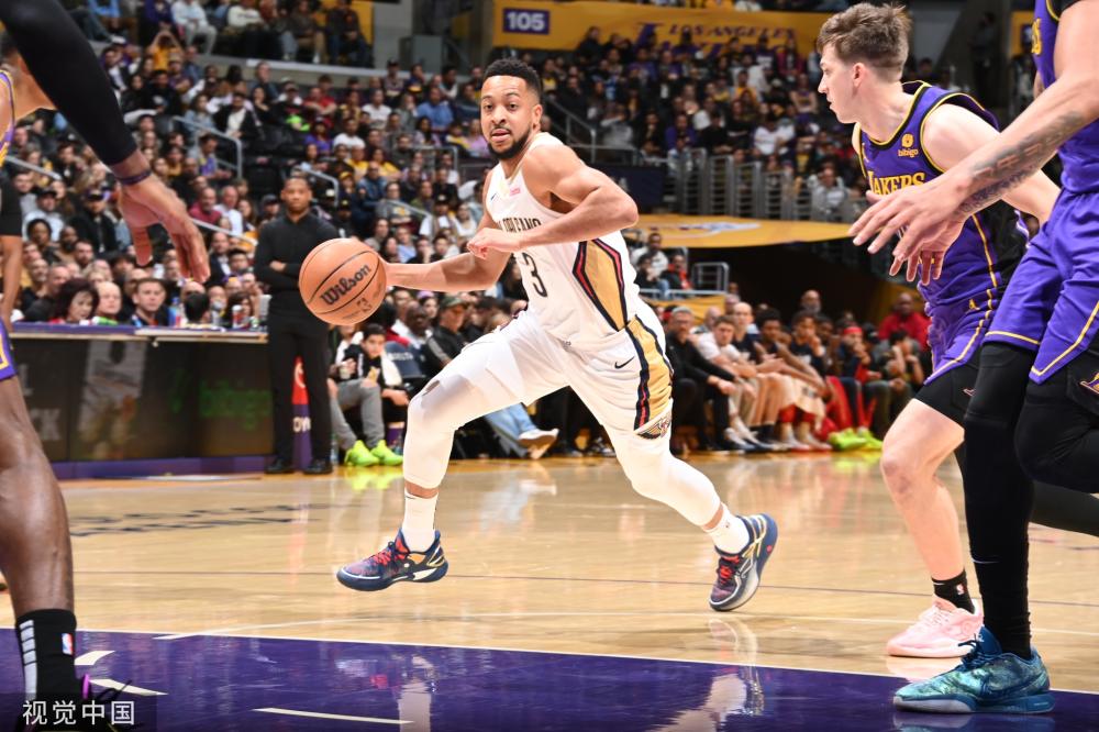 对方后卫不 对方后卫不