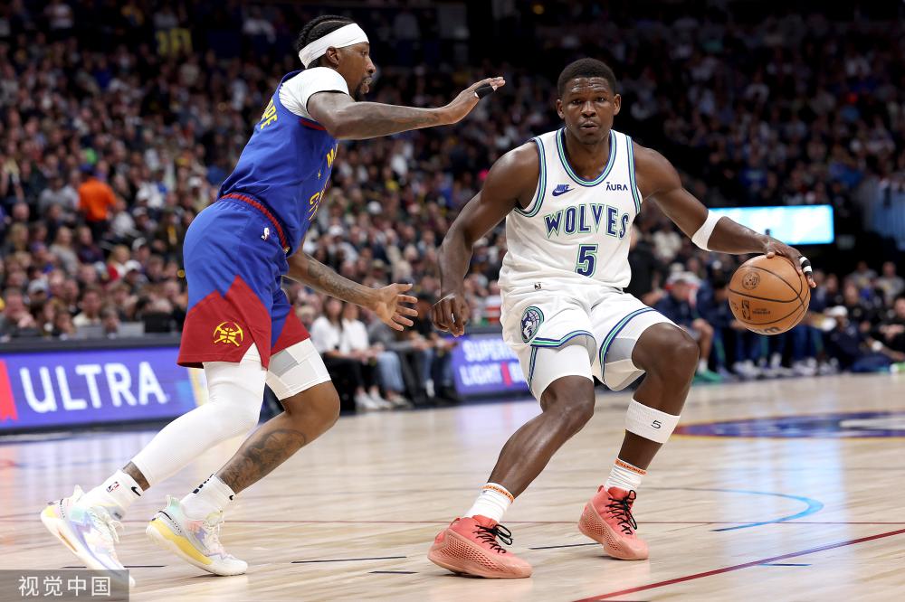 赛场上的稳 赛场上的稳