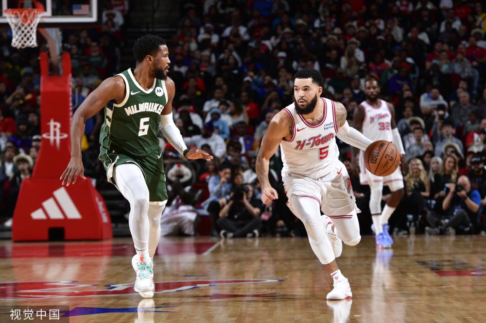 快船在补防 快船在补防